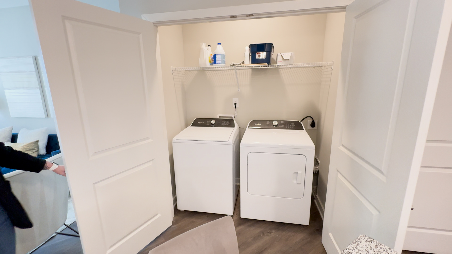 Laundry Space with Washer and Dryer in 1B/1B Horizon Floor Plan Apartment in Nashville, TN