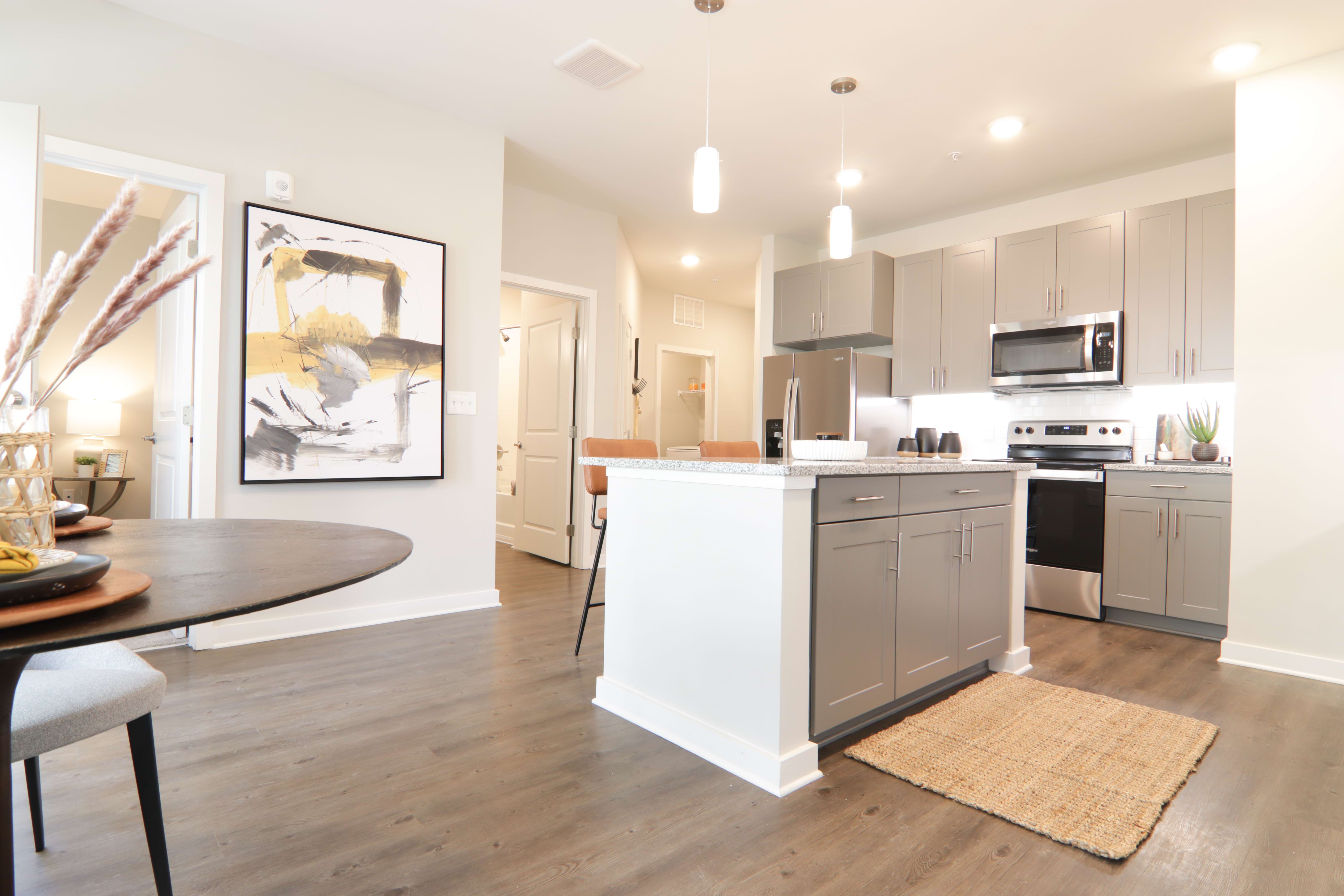 Luxury kitchen with granite countertops at The Ravelle at Ridgeview apartments in Antioch. Luxury kitchen with granite countertops at The Ravelle at Ridgeview apartments in Antioch.