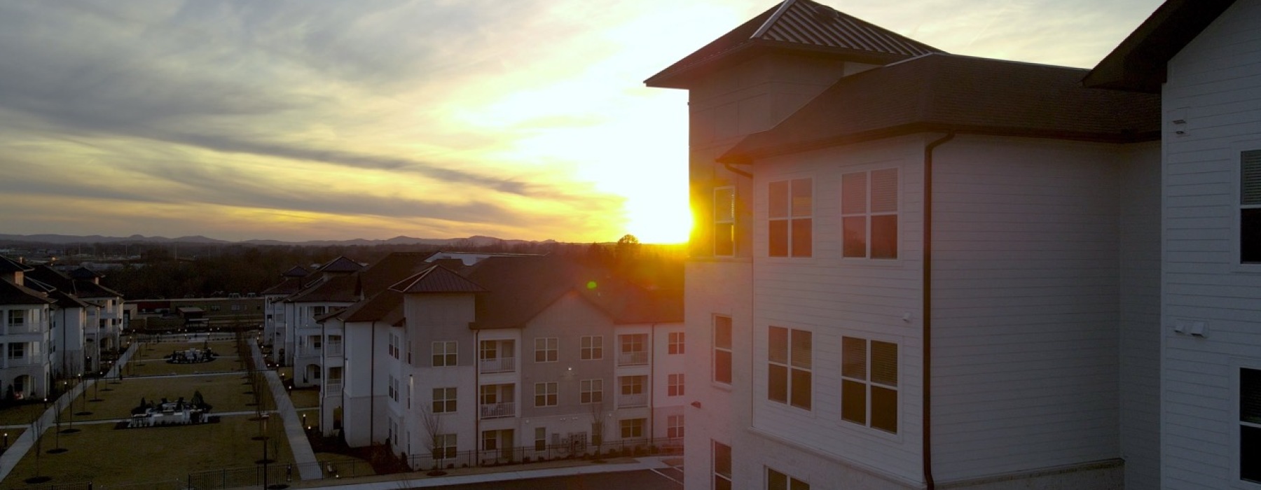 Sunset over the North Tower of the Ravelle at Ridgeview, a luxury Nashville Apartment community in Southeast Nashville.